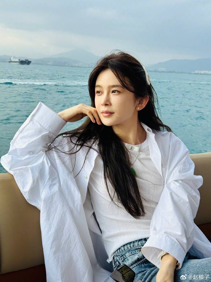 原创            赵樱子晒牵手照官宣恋情：他喜欢过我闺蜜，我对成毅因戏生情