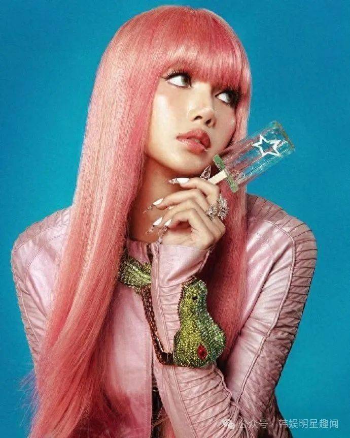 顶级女团爱豆新专销量“腰斩”,网友分析原因