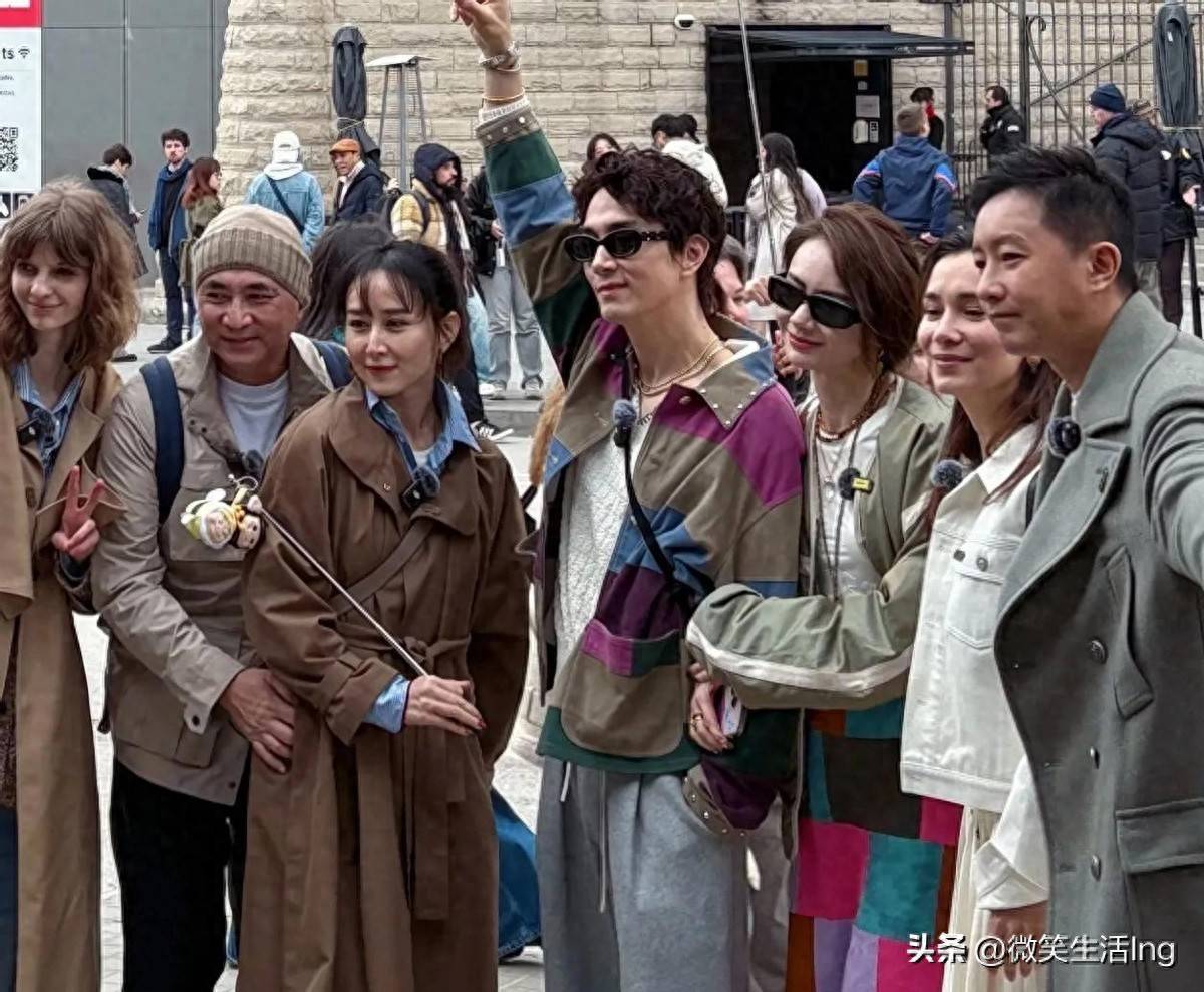 原创            妻旅:当40岁戚薇与47岁胡静同框,我明白了什么是相由心生