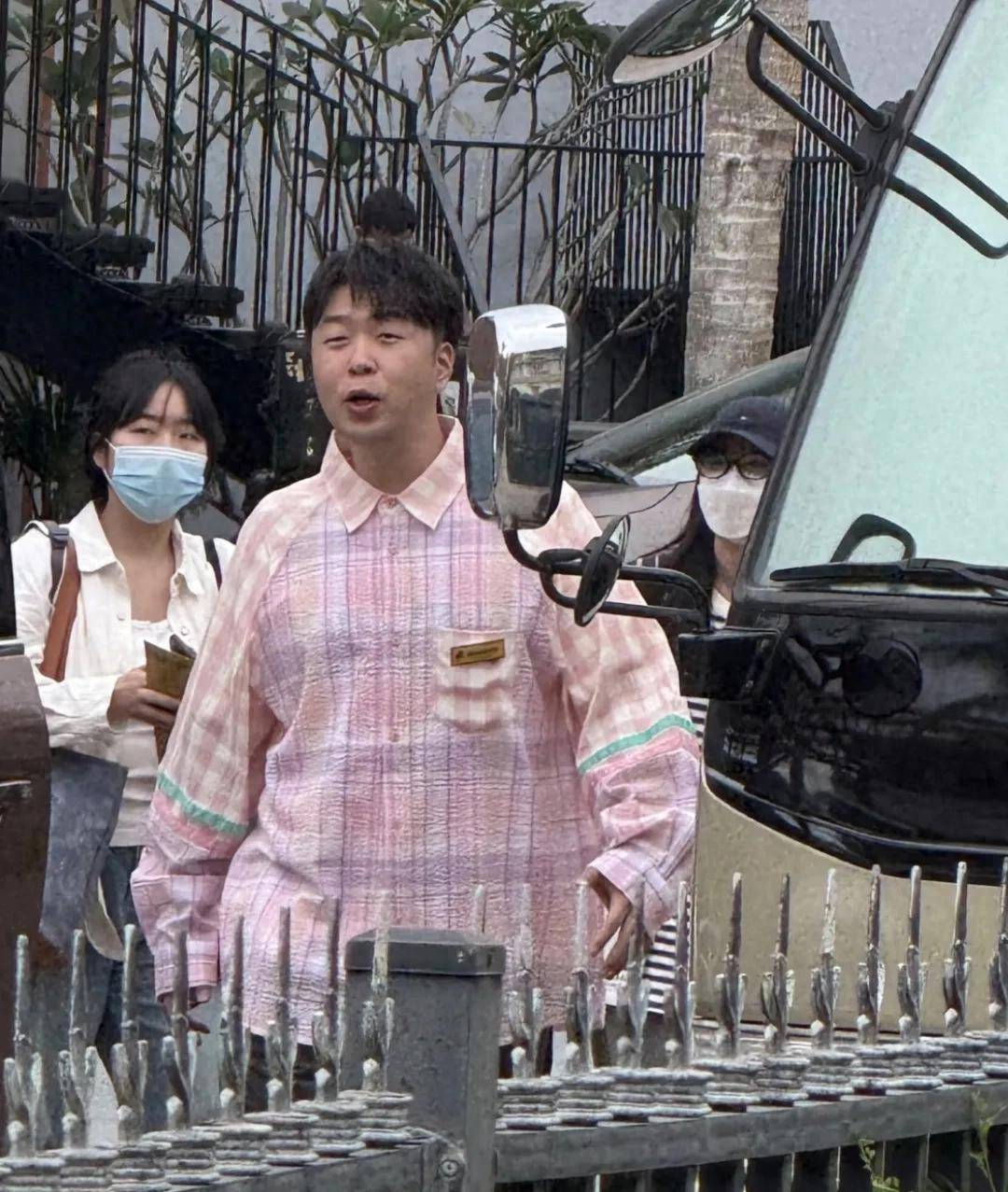 原创            杜海涛神秘探班沈梦辰，与萌娃同框似 “甜蜜一家”，爱娃热度爆棚啦！