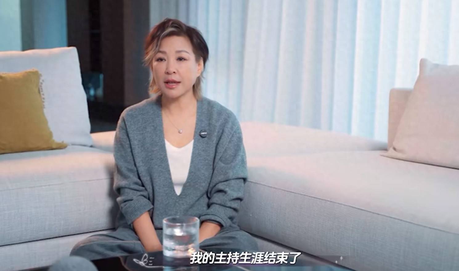 原创            瘦身55斤后，54岁的李静自揭更年期经历，浑身冒汗吓坏了赵丽颖