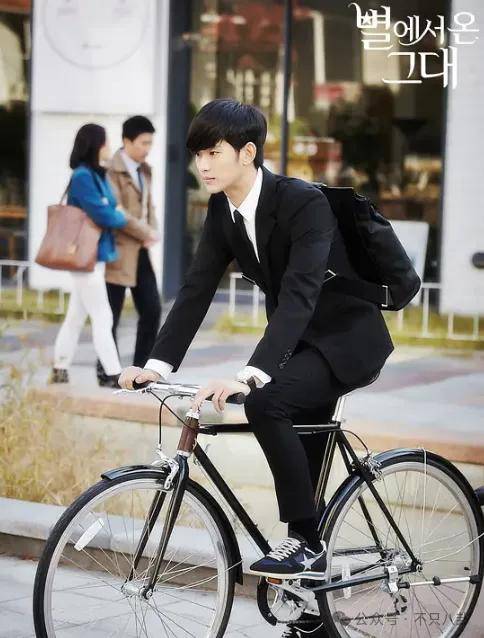 原创            否认恋情后又承认，现在还嘴硬？都出来锤他了！