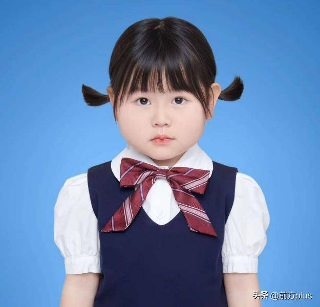 4岁千万粉丝网红上学了，妈妈直播透露近况