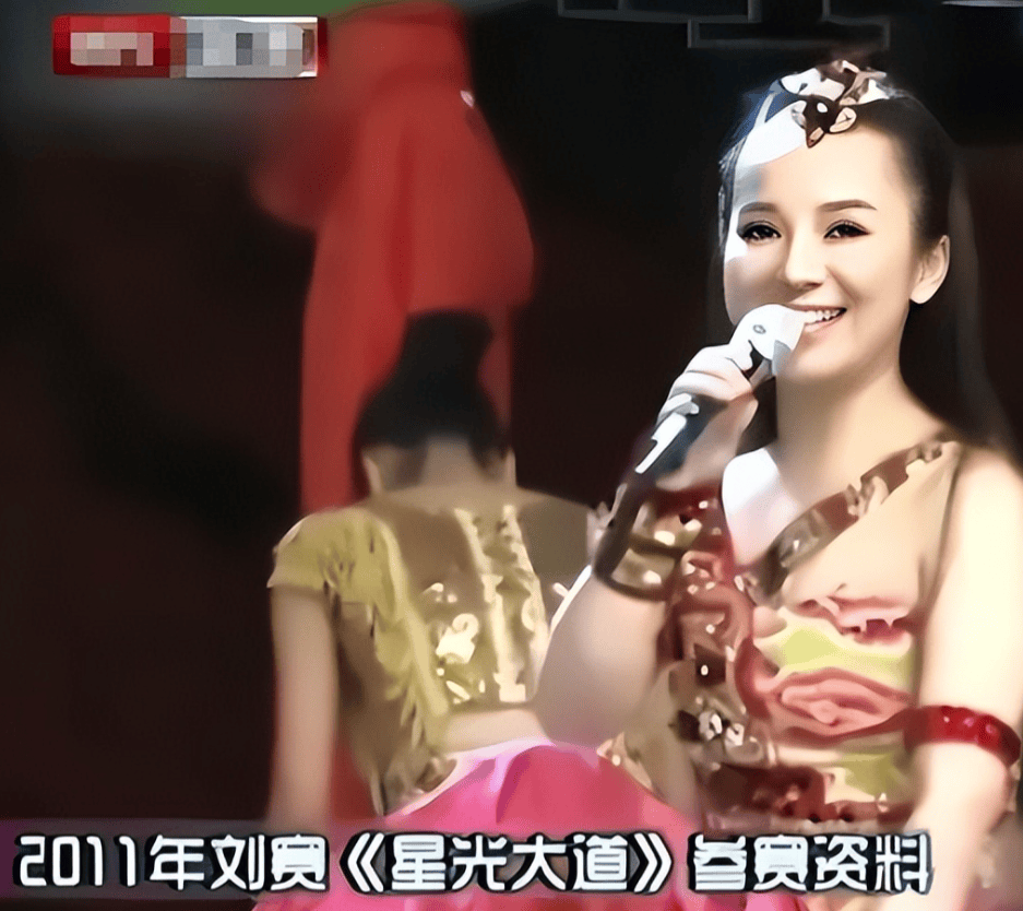 原创            盲人歌手刘赛：7年前，不顾反对嫁到农村，如今丈夫成了她的骄傲