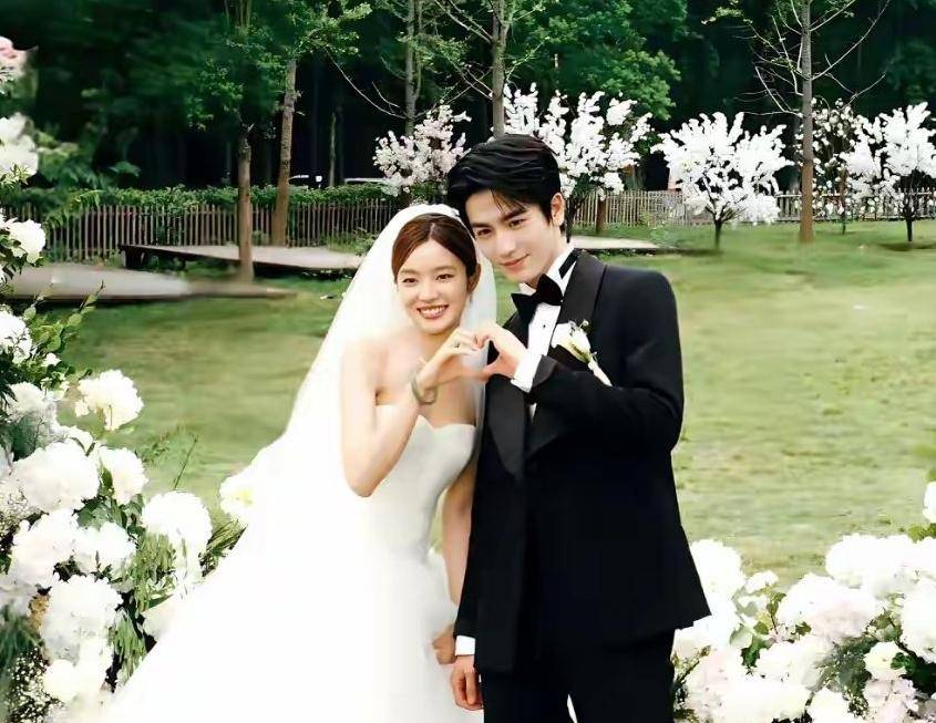 原创            爱你大结局：何沈CP大婚拿捏现偶新范本，粉丝盼徐若晗张凌赫二搭