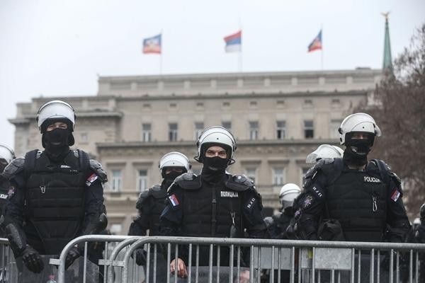 塞尔维亚有望稳妥应对挑战