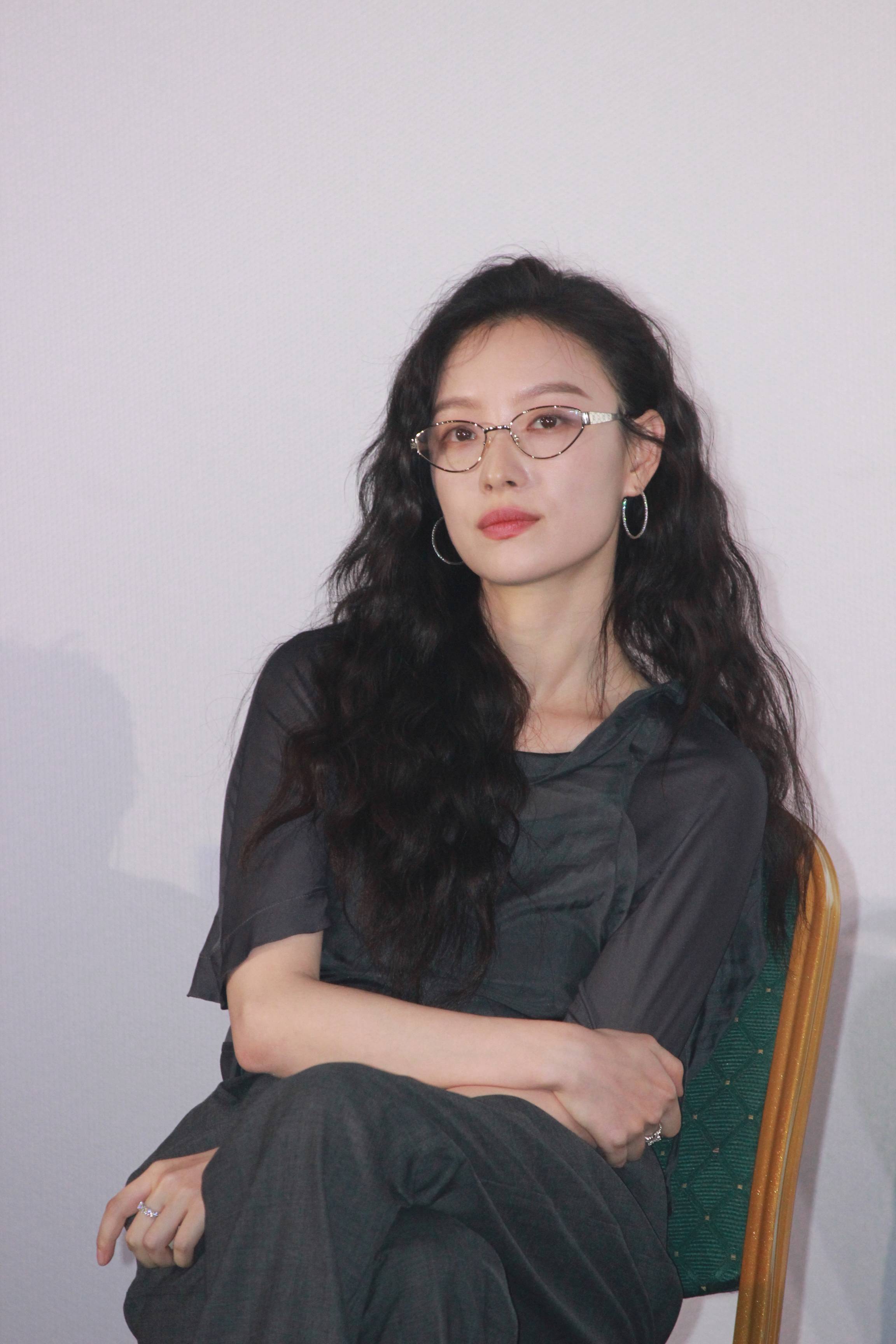 倪妮：作为演员我宁愿光荣赴死，也不想生活的麻木木讷