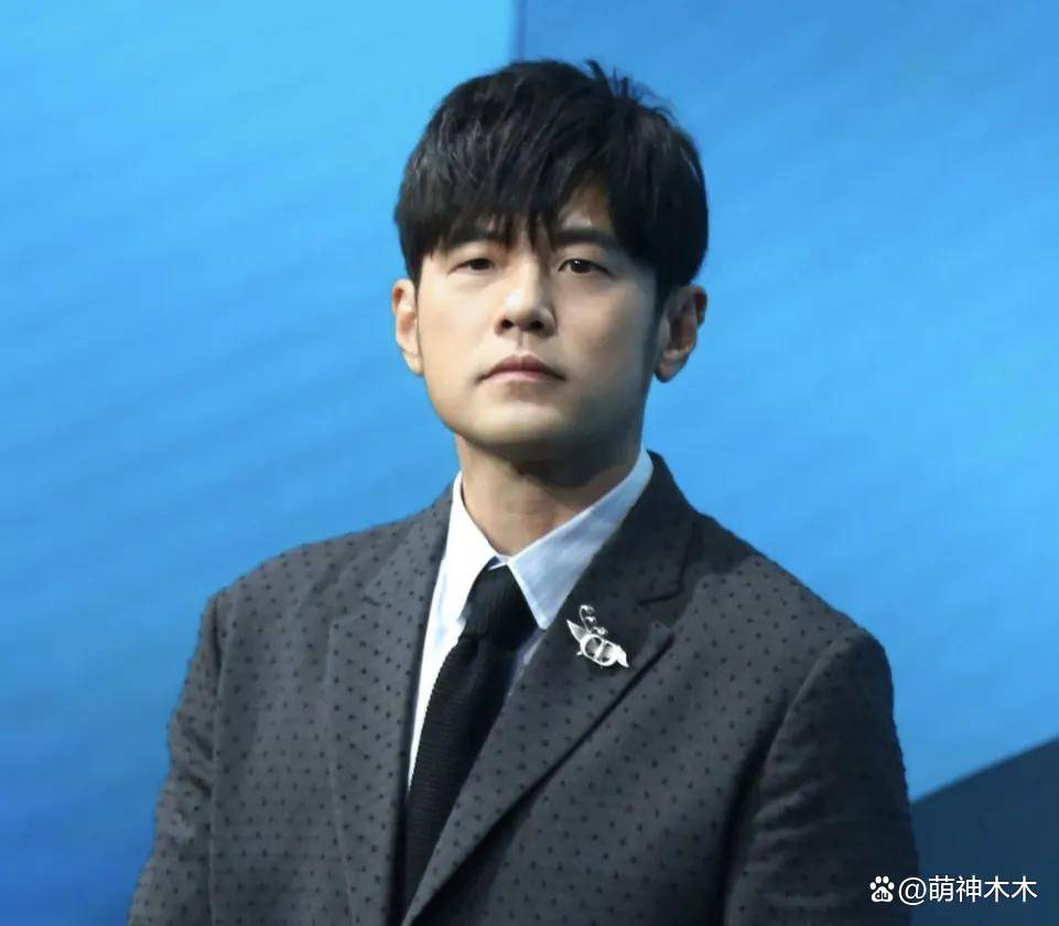 原创            46岁周杰伦身体状况惹人担忧，生图气色不佳，网友劝他退休养老