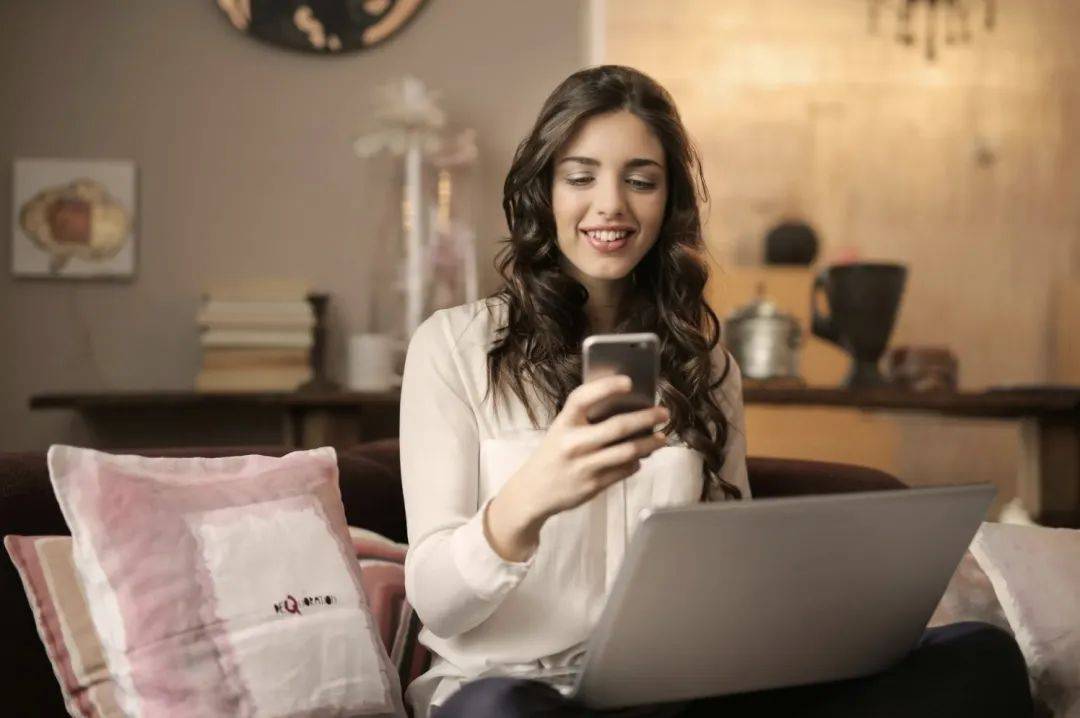 焦虑的美国人，“挤爆”了敦煌网