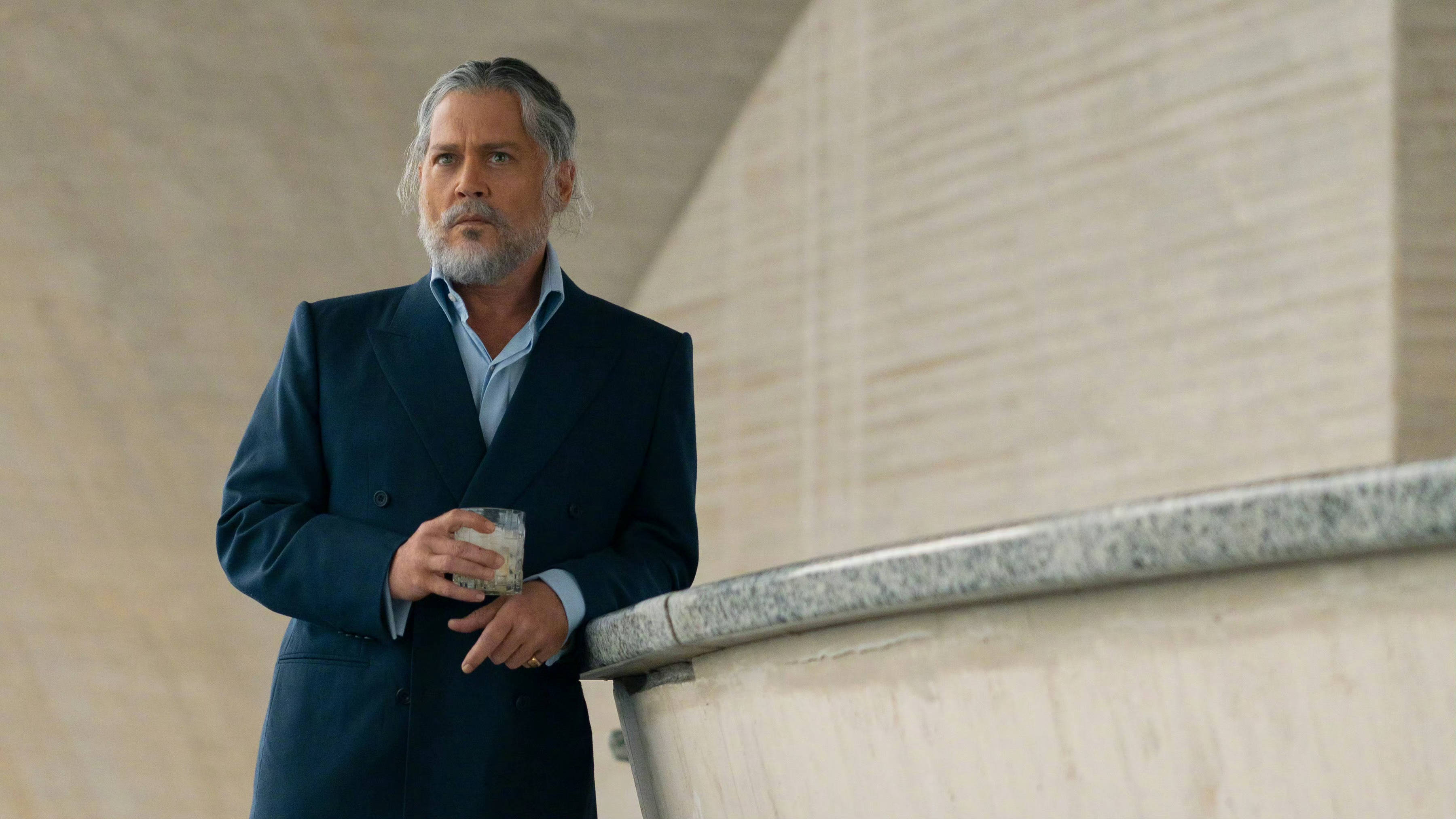 约翰尼·德普主演惊悚新片《白日酒徒》首曝剧照 与佩内洛普·克鲁兹第四次联袂主演