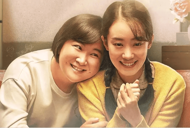 原创            张小斐新片定档暑期提前预热，离开贾玲独立行走，影视资源依然好