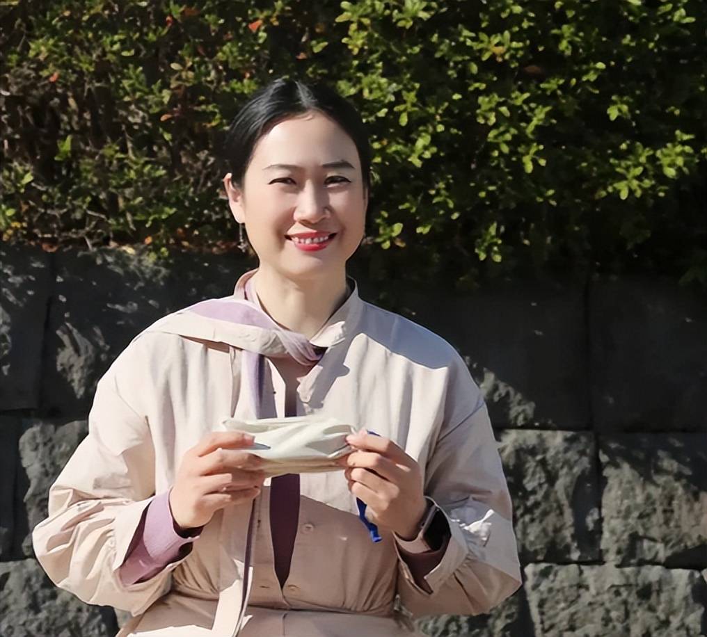 原创            网红鼻祖芙蓉姐姐罕见现身！模样和气质变化太大了