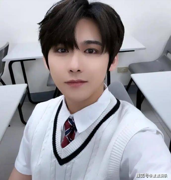 原创            31岁男星猝死离世，离世前察觉身体异样，希望姐姐照顾好妈妈