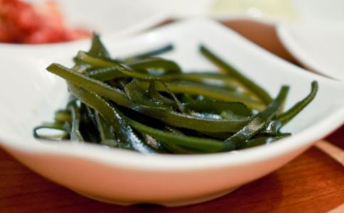海带绿豆汤消暑，海带做法功效超丰富