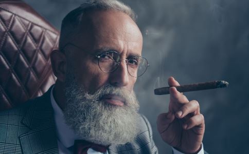 还在吸烟吗？当心它会让骨质疏松找上门哦~