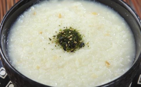 坐月子期间能否食用四红补血粥？这是很多人关心的问题。