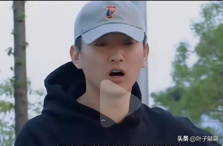 原创            时隔5年再上综艺，于小彤显卑微，叹：已有4年女友陪伴