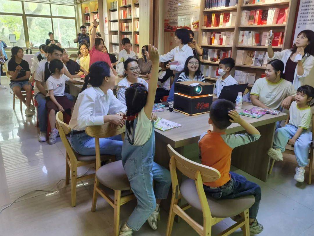 儿童友好 |市妇联开展“有一种家风叫书香”家庭亲子诵读活动