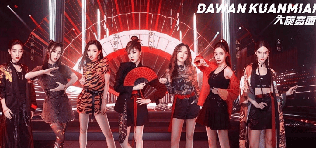 原创            整容后遗症？金晨直播鼻子歪斜引担忧，昔日灵气美女去哪了？