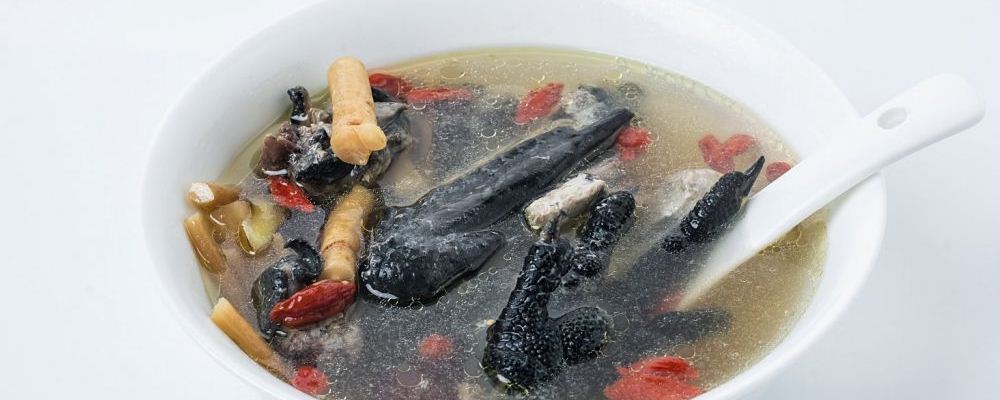 “百草之王人参：效用与食疗方法大揭秘”