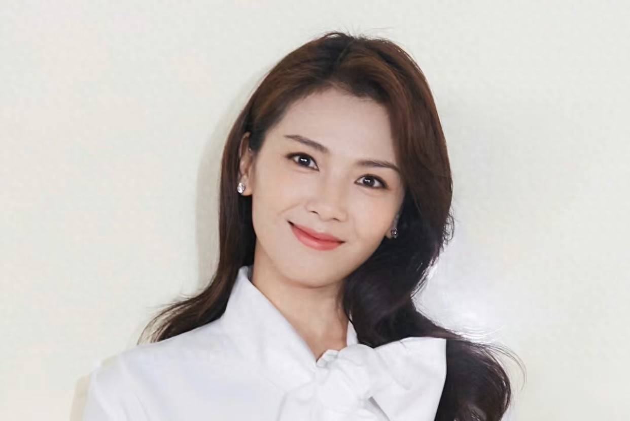 原创            从“跌落神坛” 到逆风翻盘，陪破产老公共患难，刘涛打了个翻身仗