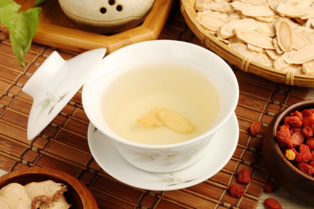 西洋参片泡水一次放几片？多久可见效果？