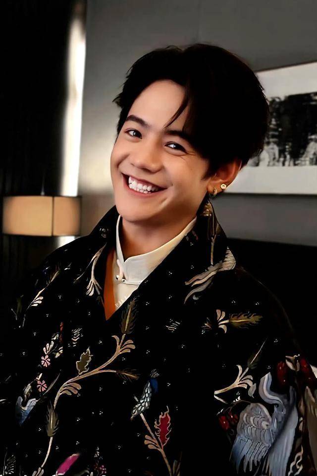 丁真是来当混子吗？演许仙被刘涛骂没感情，说对不起惹怒曾志伟