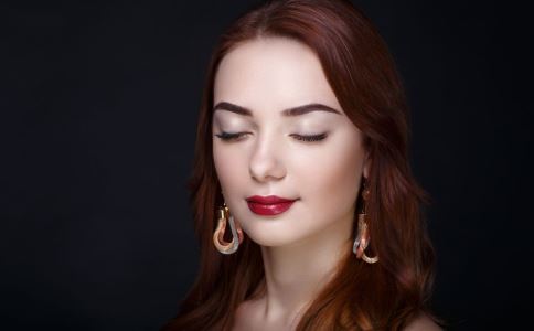 脸色常苍白？或许你正有贫血症状，需多加留意