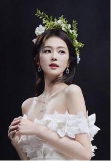 原创            奔跑吧海报争议背后：当艺人形象成为综艺流量牺牲品？