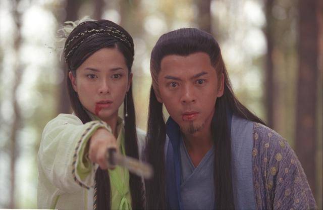 TVB绿叶北上逆袭！60岁被指颜值回春，晒视频被质疑身高"缩水"