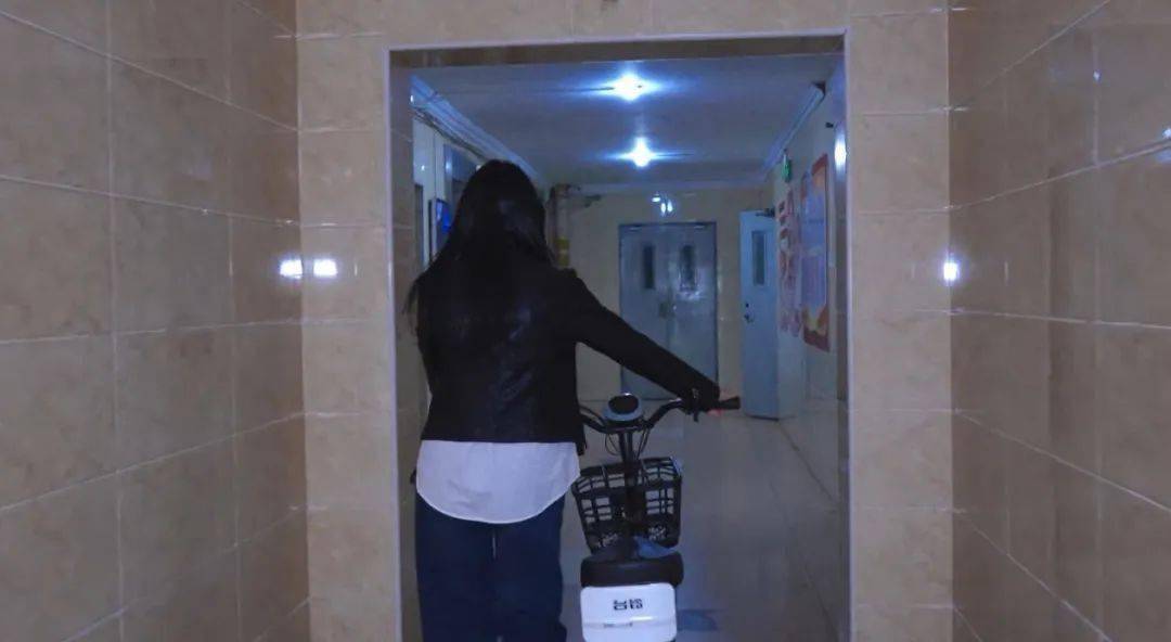 北京5月起施行！推电动自行车进电梯，最高罚一千