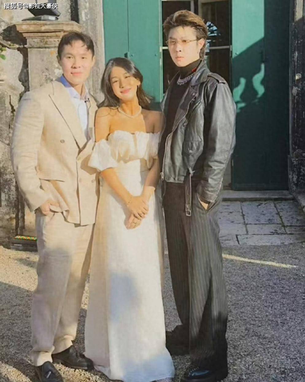 原创            马伯骞参加弟弟婚礼当伴郎，素人镜头下暴露真实颜值，弟弟抢眼