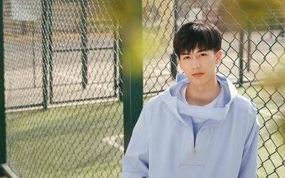 张凌赫与金靖的“补红包”互动