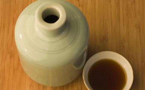 喝药酒益处多多，欲养生者快瞧，快来了解喝药酒之事