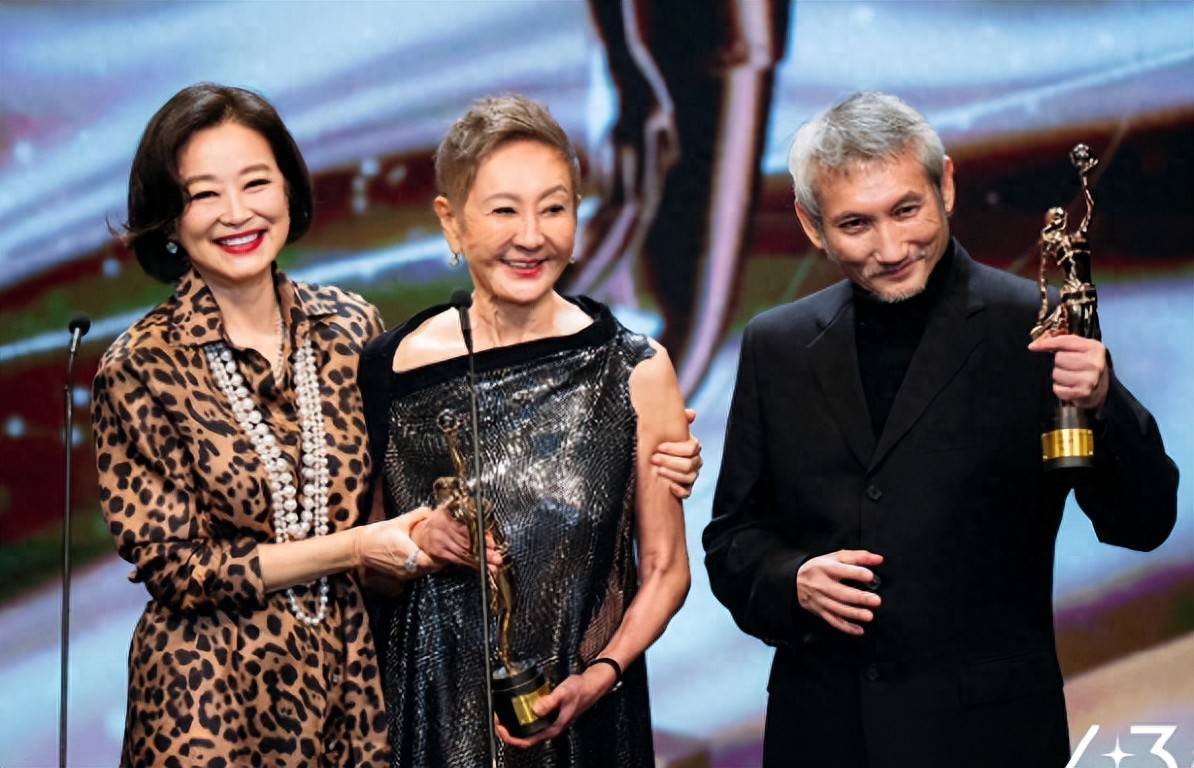原创            金像奖这一夜，林青霞给徐克颁奖，刘青云夺影帝，却难救香港电影
