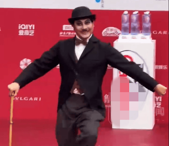 46岁印小天扮演卓别林，张雨绮看呆：完全没认出来