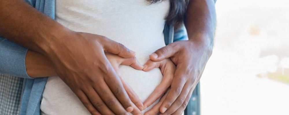 30 字左右符合 SEO 的新标题：小宝宝吐奶的原因究竟是什么呢？