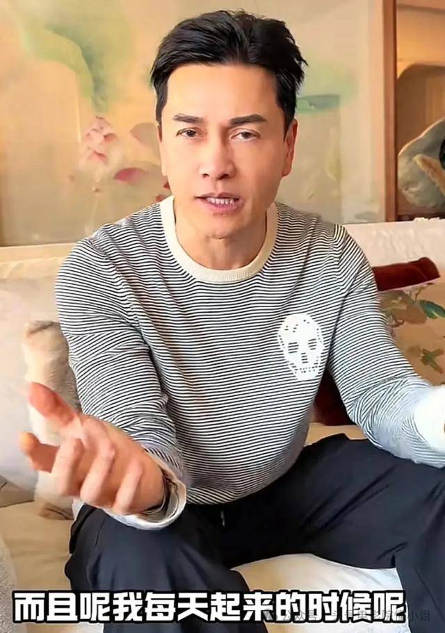 70岁知名港星晒近况！霸气回应医美传闻，自曝生理年龄才39岁