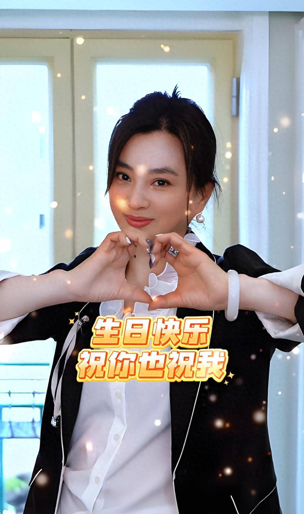 原创            “甜歌皇后”李玲玉：过62岁生日，洋丈夫没在场，她坚称没离婚