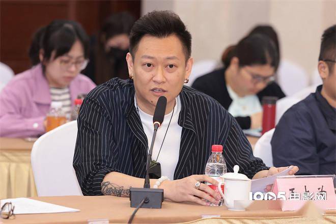 《沙尘暴》在京研讨 高群书赞段奕宏选戏不看番位