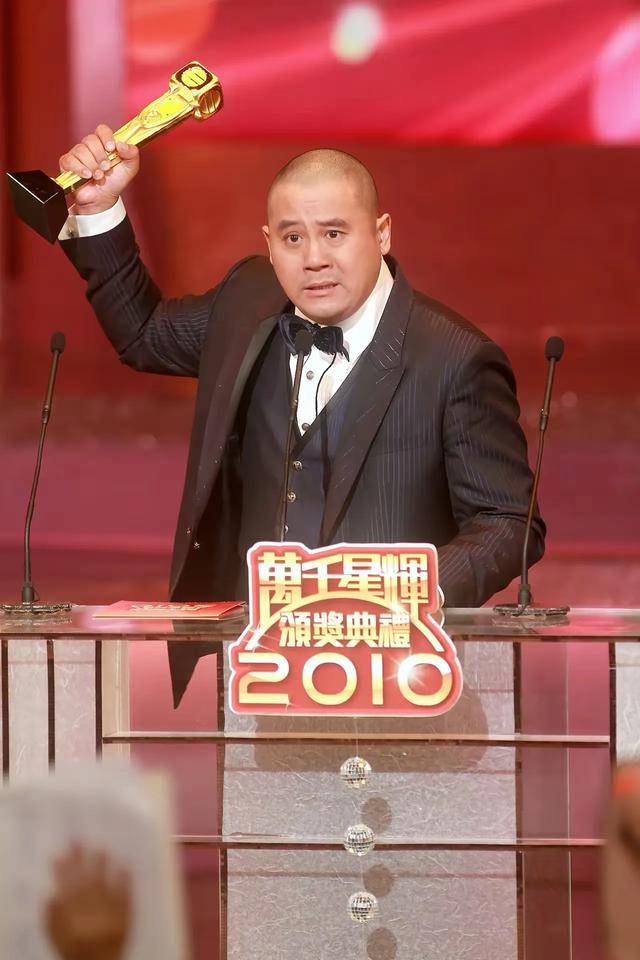 TVB金牌绿叶近况曝光，到内地做吃播风生水起，身价暴涨买车买房