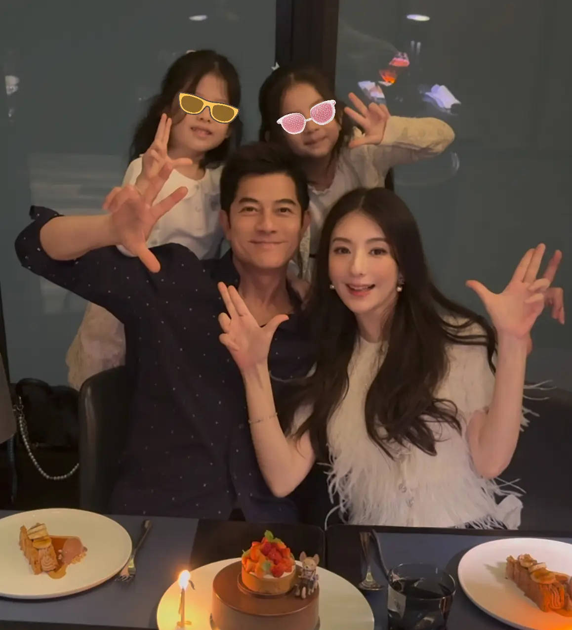 方媛郭富城庆祝结婚八周年！晒全家福画面温馨有爱