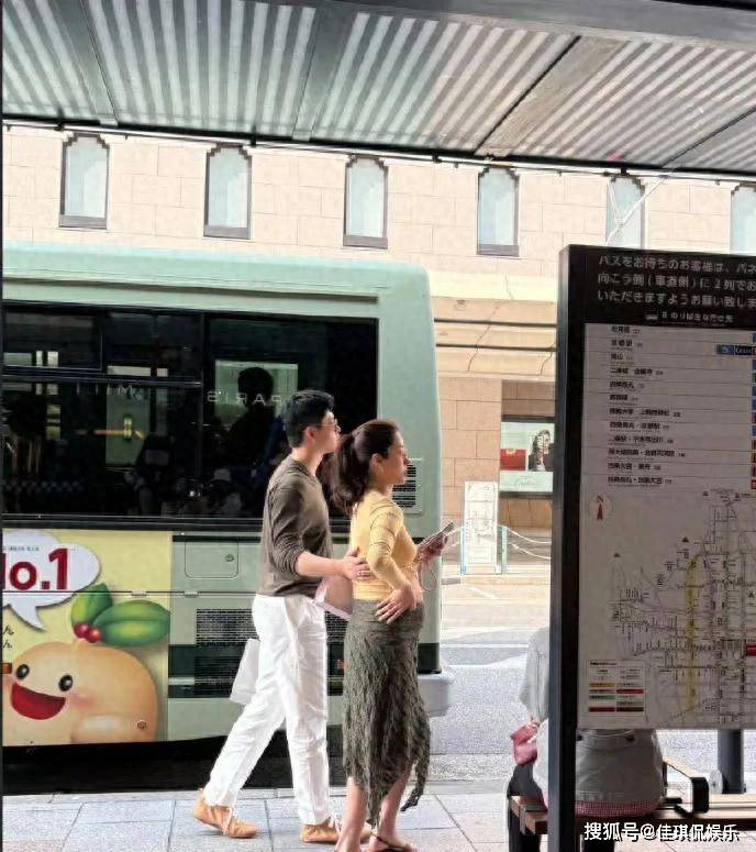 原创            辟谣绯闻，疑似怀孕，签证被拒…一天时间，娱乐圈曝出多个大瓜