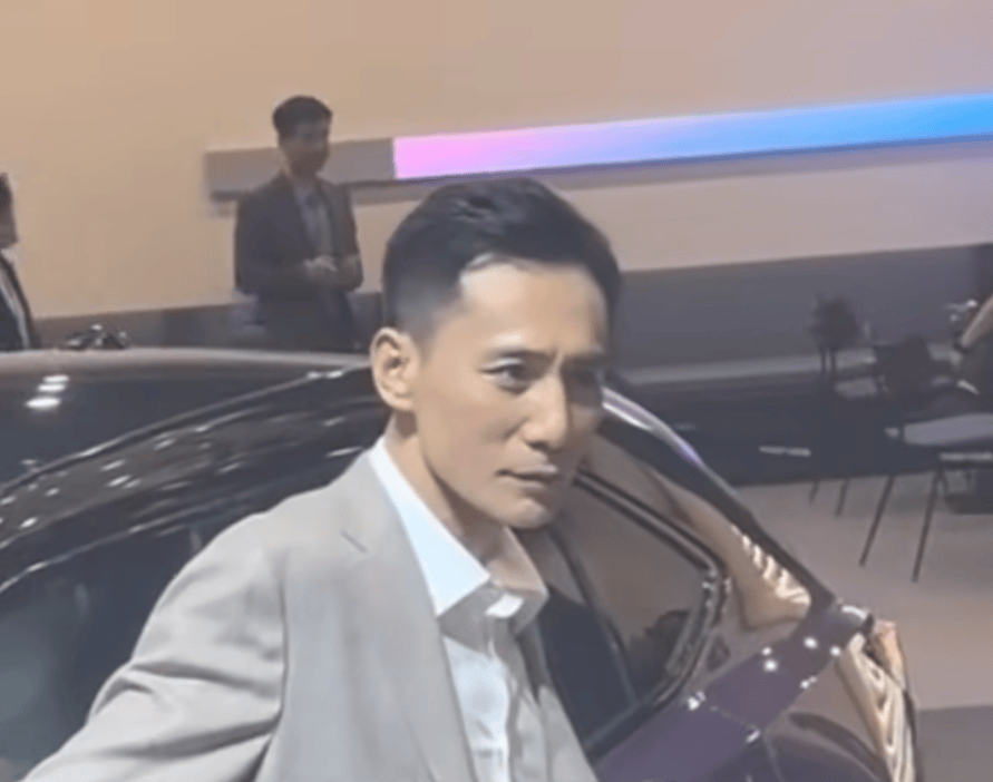 知名男星被指暴瘦：亲朋问是不是得啥大病？