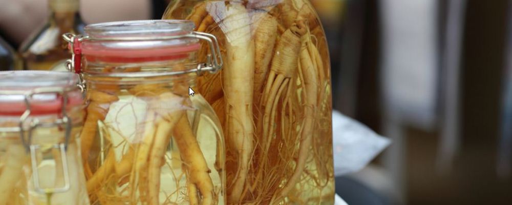 “药酒并非人人适宜，喝时需注意哪些？”