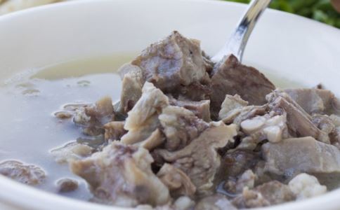 干燥上火常咳嗽，究竟吃啥能化痰止咳？