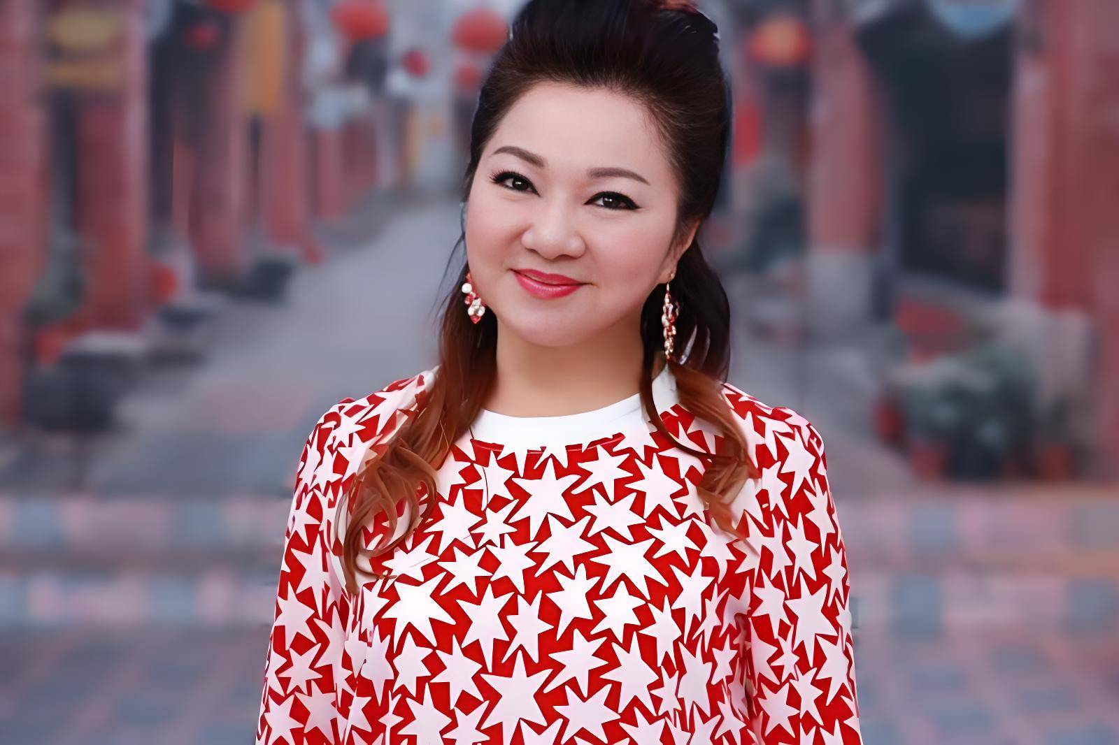 原创            大S妈妈痛苦求助“我要如何才能走出來？”白冰冰泪目：我都哭20年了