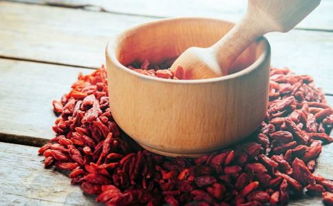 枸杞泡水可养生，你可知其正确泡法？
