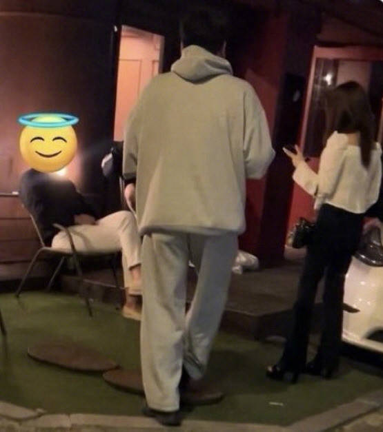 韩国网友疑似偶遇文泰一 称其在性侵案审判前喝酒