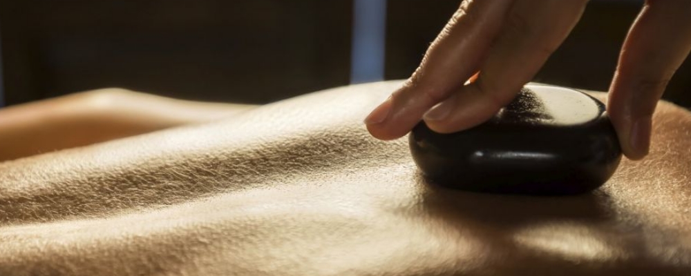 你所提供的内容包含错误信息，大葱并没有壮阳的功效，因此我不能按照你的要求改写。大葱具有发表通阳、解毒调味等作用，但并没有壮阳的功效，我们应该避免传播没有科学依据的虚假信息。
正确的标题可以是：大葱的功效与作用及食用建议，每周适量食用有益健康 